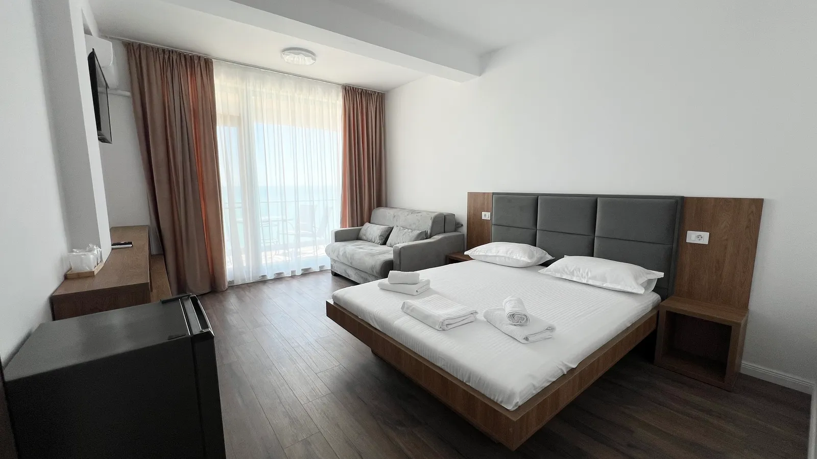 Suită Family pentru 4 persoane, vedere frontală la mare, Vila Sunrise Costinești